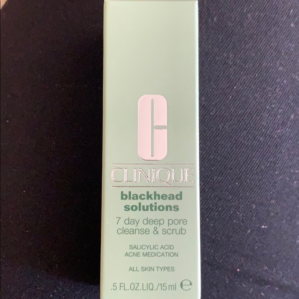 Clinique 7 Day Deep Pore Cleanse & Scrub